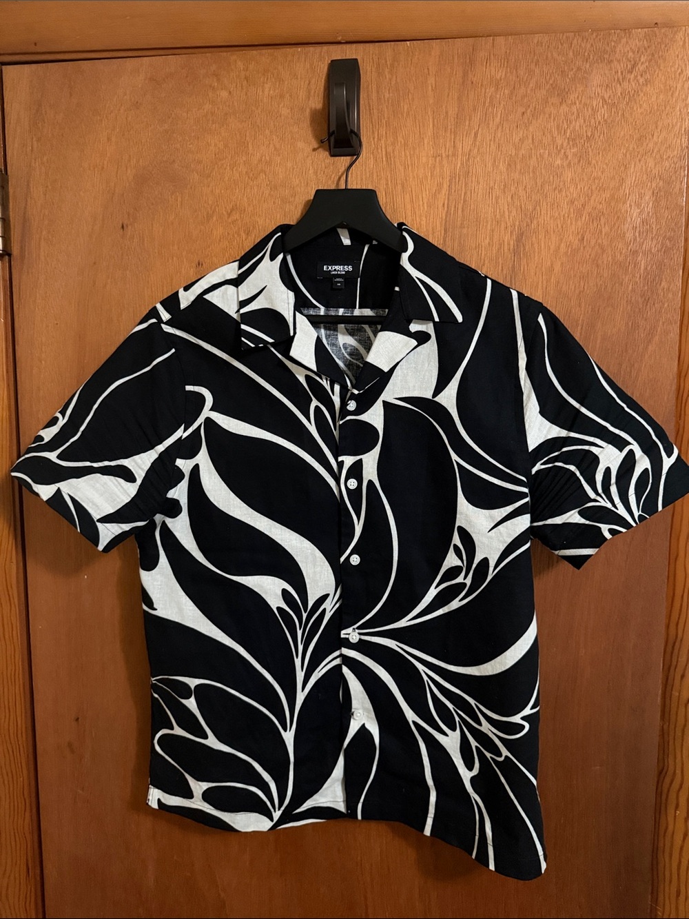 Express Black & White Short Sleeve Button-Down Shirt with Bold Floral Print